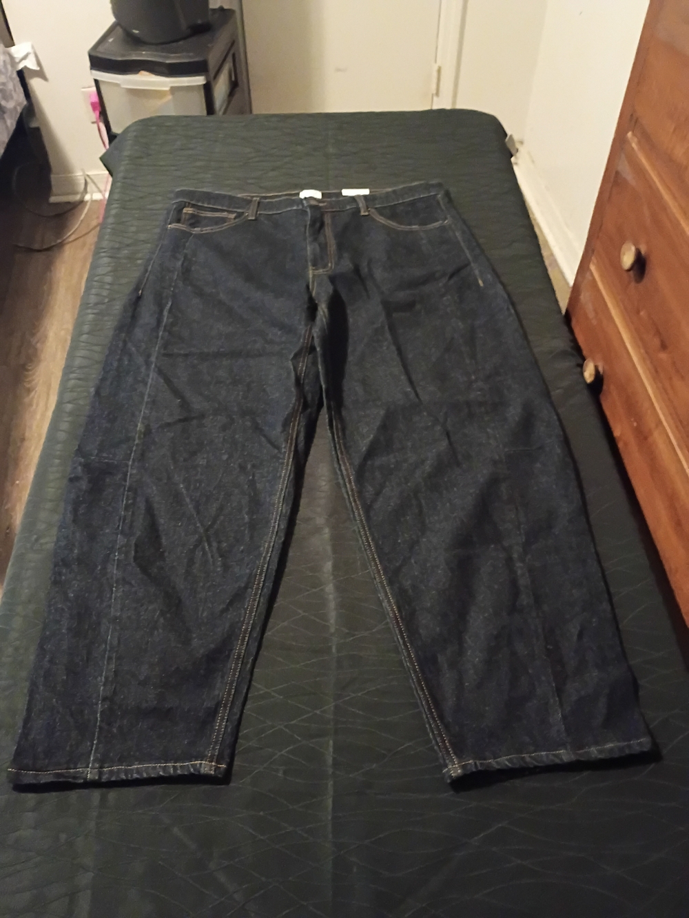 Classic Men's Dark Blue Straight-Leg Jeans